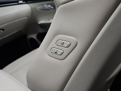 2023 Genesis GV70 — миниатюра 37