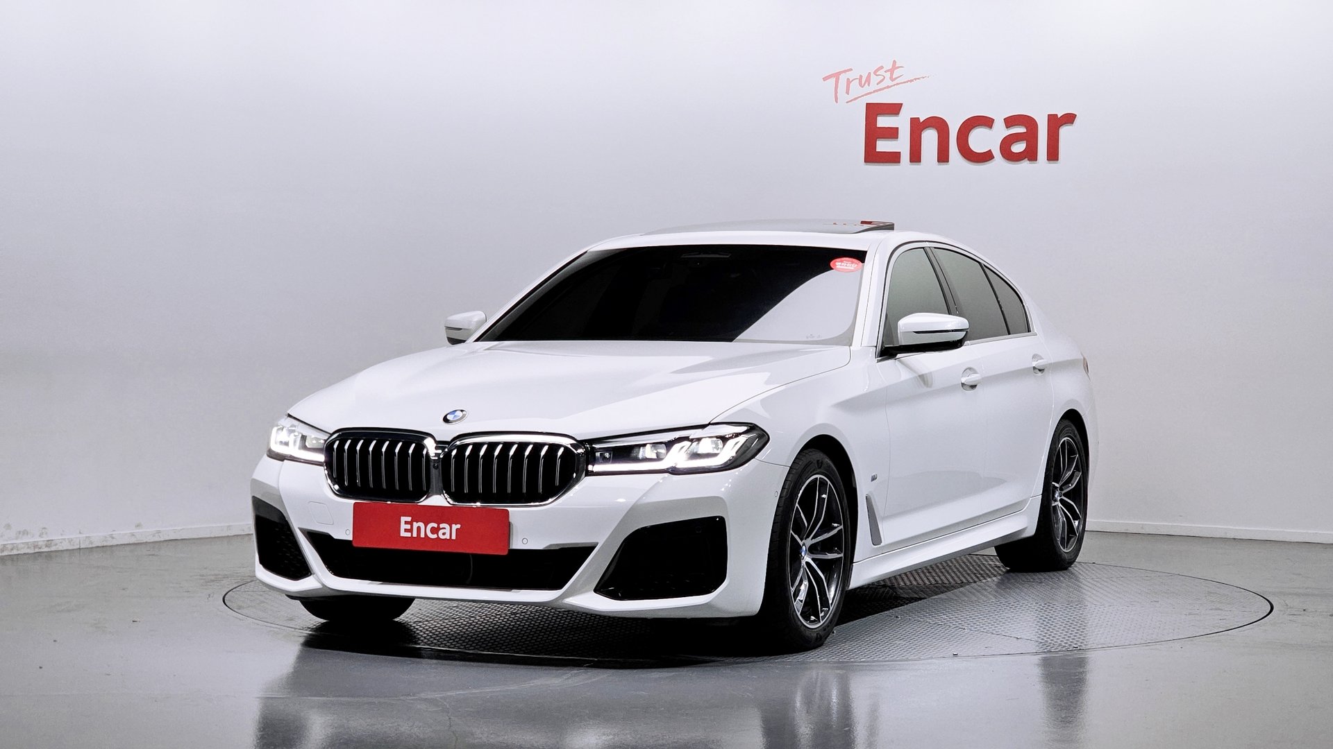 BMW 5 SERIES - View 1