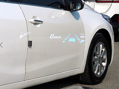 MERCEDES-BENZ CLA - 10