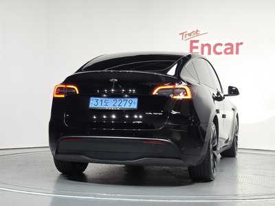 صورة 4 لـ 2022 Tesla MODEL Y