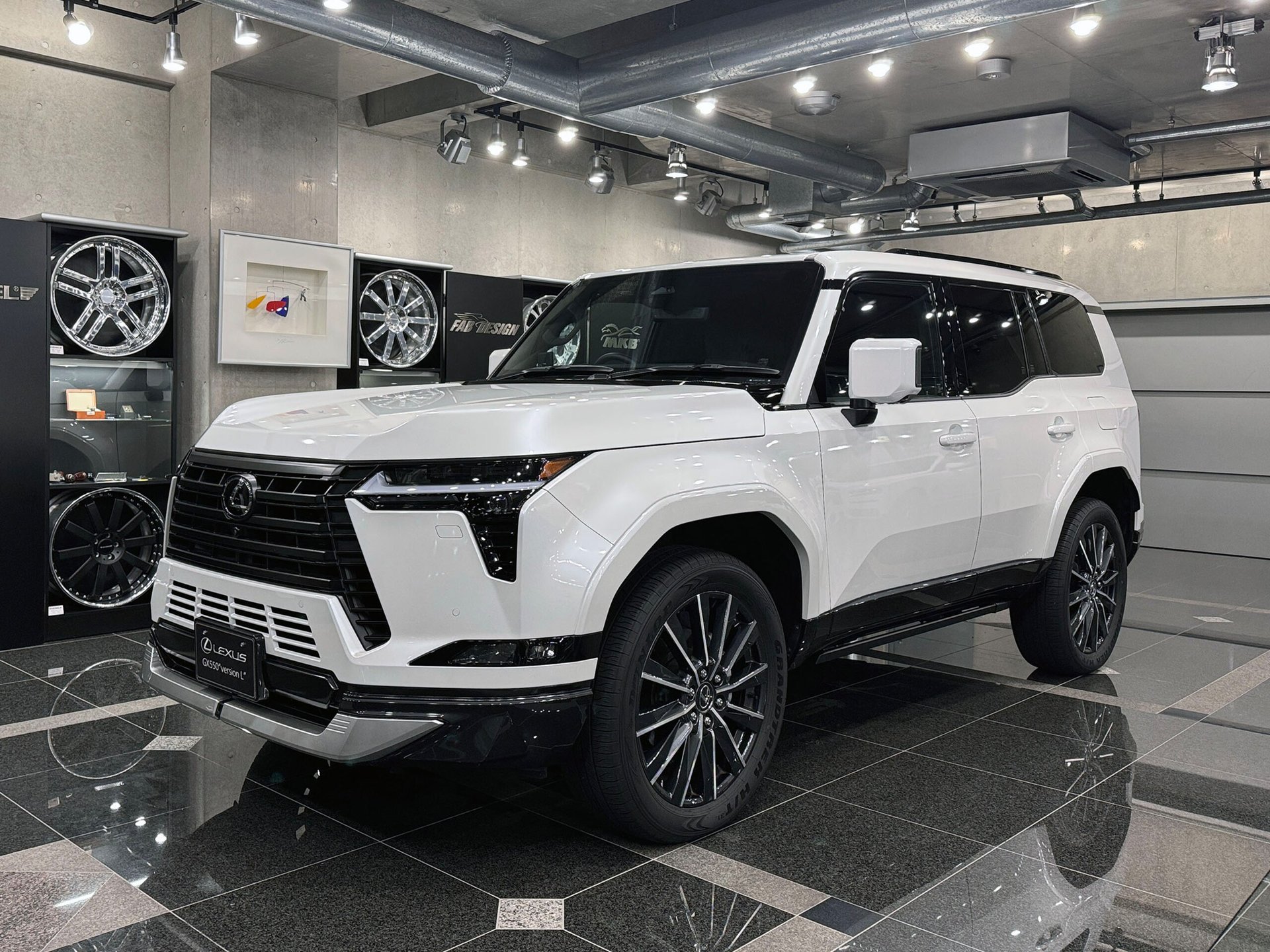 LEXUS GX - View 1