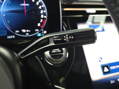 MERCEDES-BENZ E-CLASS - 9