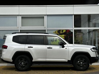 TOYOTA LAND CRUISER 300 - 4