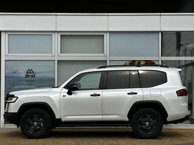 TOYOTA LAND CRUISER 300 - 5