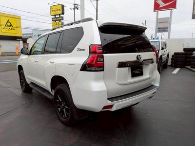 TOYOTA LAND CRUISER - 8