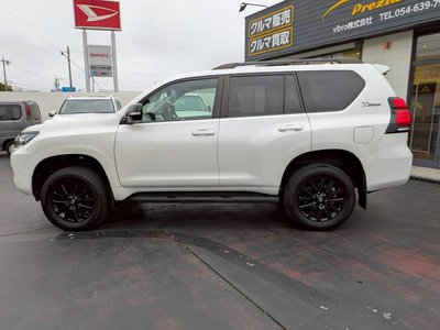 TOYOTA LAND CRUISER - 9