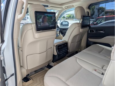 2024 Toyota LAND CRUISER 300 — фото 39