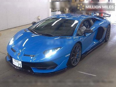 LAMBORGHINI AVENTADOR - 4