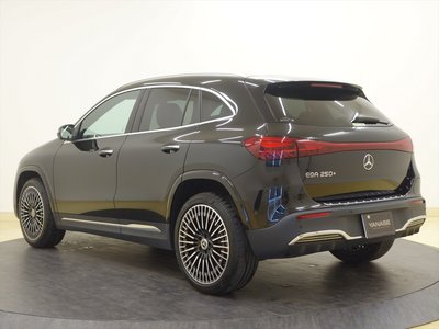 MERCEDES-BENZ EQA - 2