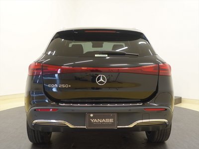 MERCEDES-BENZ EQA - 5