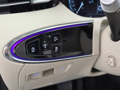 2023 Genesis GV70 thumbnail 27