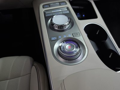 2023 Genesis GV70 thumbnail 12