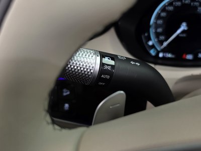 2023 Genesis GV70 thumbnail 30