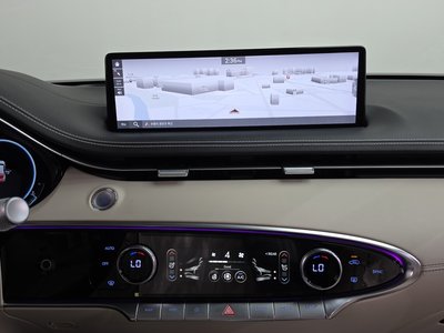 2023 Genesis GV70 thumbnail 19