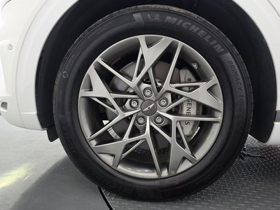 صورة 6 لـ 2023 Genesis GV70