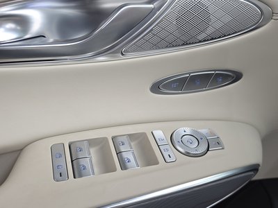 2023 Genesis GV70 thumbnail 29