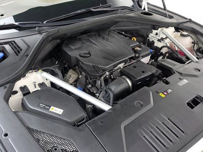 صورة 7 لـ 2023 Genesis GV70