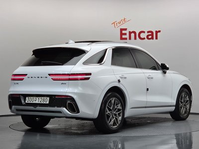 صورة 3 لـ 2023 Genesis GV70