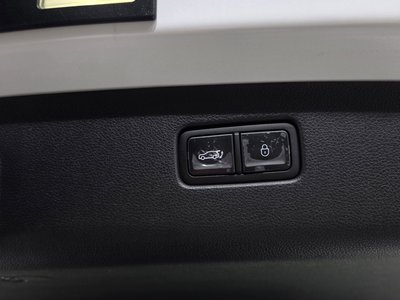 2023 Genesis GV70 thumbnail 24
