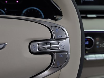 2023 Genesis GV70 thumbnail 22