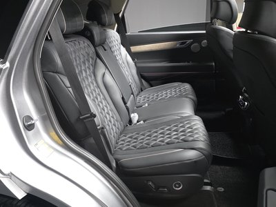 2022 Genesis GV80 — миниатюра 18