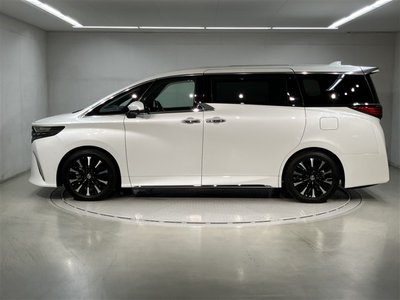2023 Toyota ALPHARD photo 2