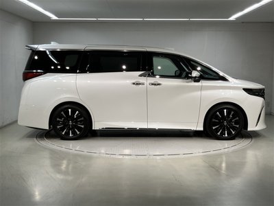 2023 Toyota ALPHARD photo 3