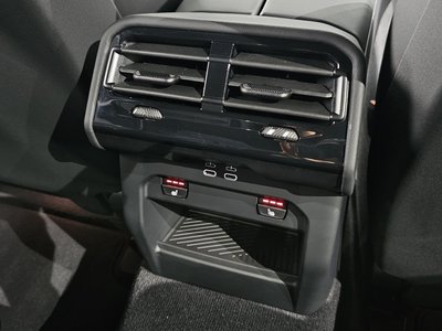 صورة مصغرة 27 لـ 2025 BMW 5 SERIES
