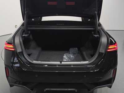 صورة مصغرة 29 لـ 2025 BMW 5 SERIES