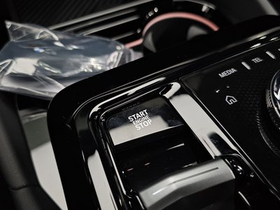 صورة مصغرة 30 لـ 2025 BMW 5 SERIES