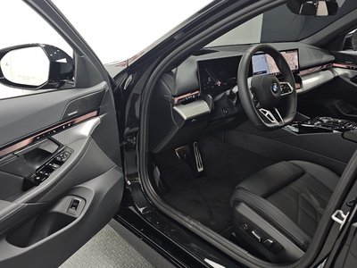 صورة مصغرة 17 لـ 2025 BMW 5 SERIES