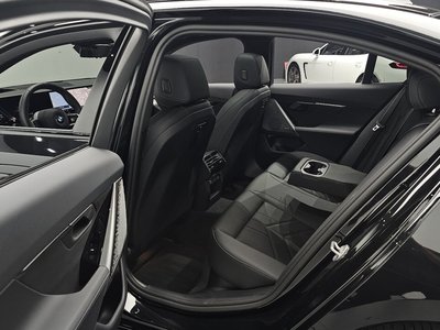 صورة مصغرة 18 لـ 2025 BMW 5 SERIES
