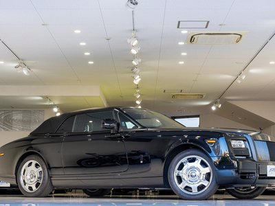 ROLLS-ROYCE PHANTOM DROPHEAD COUPE