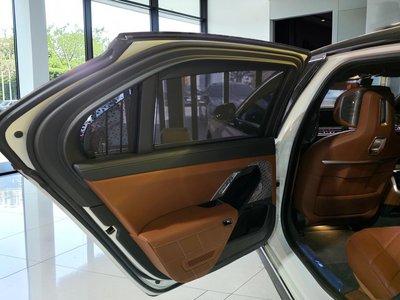 2025 BMW 7 SERIES — фото 9
