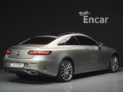 MERCEDES-BENZ E-CLASS - 4