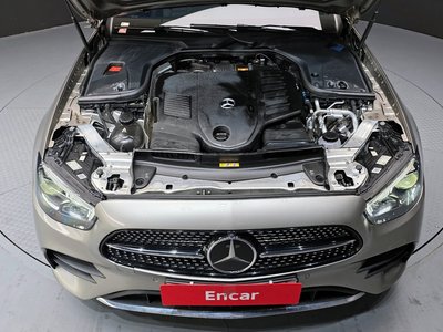 MERCEDES-BENZ E-CLASS - 7