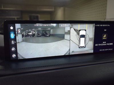 2023 Genesis GV80 thumbnail 19