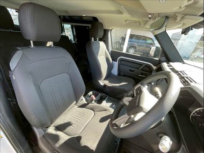 LAND ROVER DEFENDER - 6