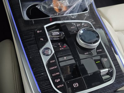 2025 BMW X5 — миниатюра 12