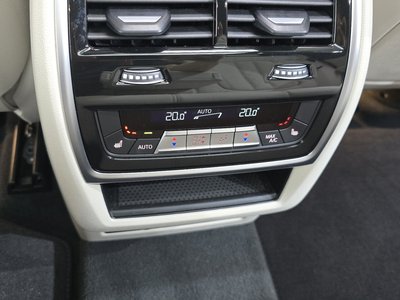 2025 BMW X5 — миниатюра 30