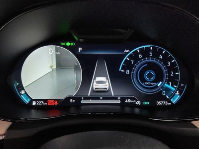 صورة 8 لـ 2022 Genesis GV70