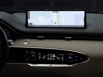 2021 Genesis GV70 thumbnail 14