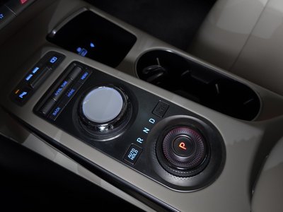 2021 Genesis GV70 photo 9