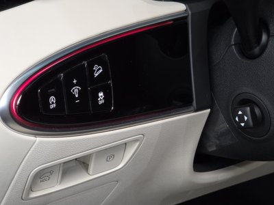 2021 Genesis GV70 thumbnail 15