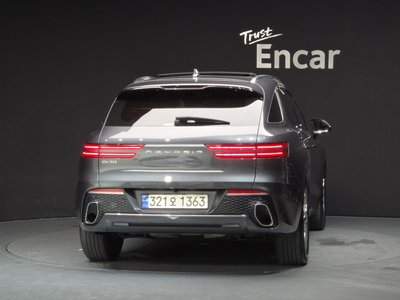 2021 Genesis GV70 photo 3