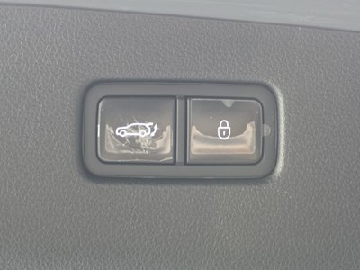 2021 Genesis GV70 thumbnail 19