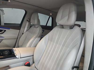 صورة 9 لـ 2023 Mercedes-BENZ EQE