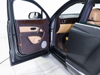 BENTLEY BENTAYGA - 9