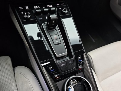 PORSCHE 911 TARGA - 9