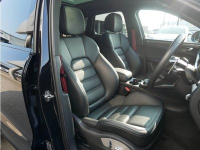 صورة 2 لـ 2024 Porsche MACAN